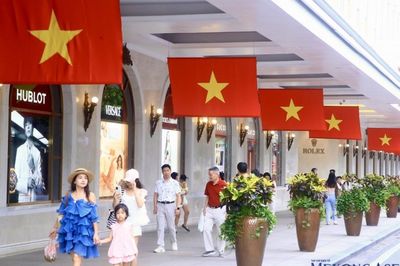 Không khí chào đón ngày Quốc khánh 2/9 tại Hà Nội