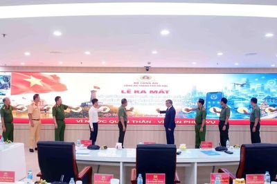 Ra mắt 3 sản phẩm, giải pháp chuyển đổi số trọng điểm phục vụ nhân dân