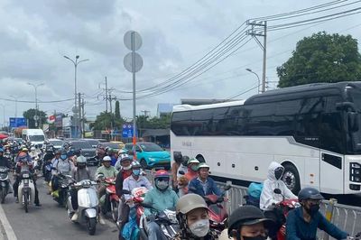 Giao thông bắt đầu tăng nhiệt ngày cuối kỳ nghỉ lễ Quốc khánh