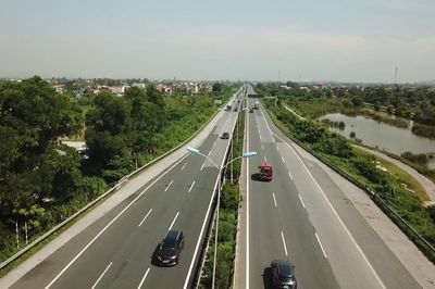 Rà soát, đánh giá kỹ quy định về khoảng cách an toàn trên cao tốc