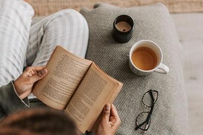 Sự khác biệt tài sản từ thói quen đọc sách: Cơ hội thành triệu phú tăng vọt nhờ 7 tác phẩm mỗi năm