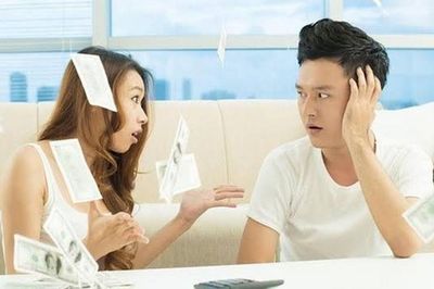 Bị hỏi lương bao nhiêu, đừng vội nói con số: Người EQ cao thường làm 3 điều này