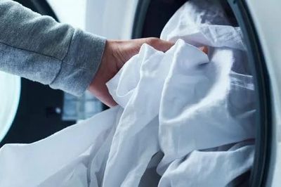 Giặt chăn, ga bằng máy giặt, nhớ 7 điều này để đồ sạch và máy bền