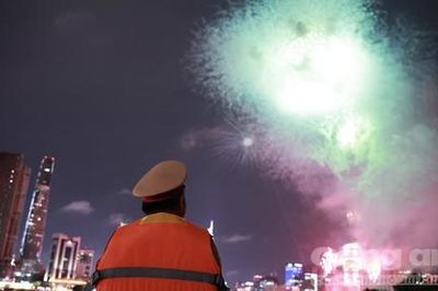 Công an TPHCM giữ vững an ninh, trật tự cho người dân đón mừng Tết Độc lập