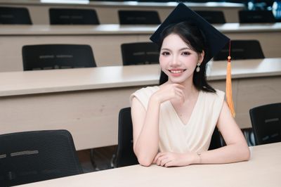 Từ cô bé mê đọc sách đến nữ thủ khoa ngành GPA 4.0 tại Đại học Kinh tế Quốc dân
