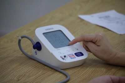 Vì sao huyết áp dễ tăng vào buổi sáng?