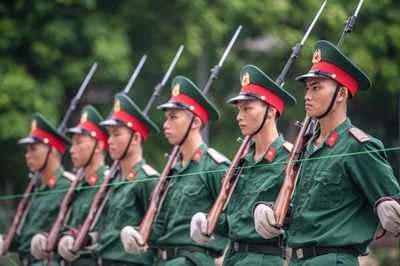 Sau những bước chân không sai một nhịp của chiến sĩ tiêu binh bảo vệ Lăng Bác