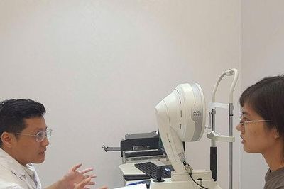 Triển khai Luật Thủ đô 2026: Hà Nội hỗ trợ chi phí phẫu thuật tật khúc xạ cho người trẻ