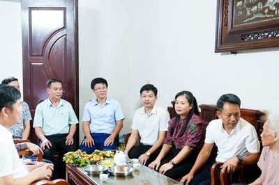 Hà Nội chăm lo người có công dịp Quốc khánh 2-9: Ấm áp nghĩa tình tri ân