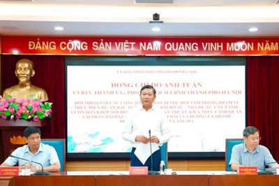 Lãnh đạo thành phố Hà Nội đối thoại về giải phóng mặt bằng dự án bãi đỗ xe tại Vành đai 1