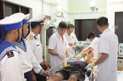 Tức tốc cứu ngư dân bị vỡ xương trán, gãy xương hàm, chấn động não
