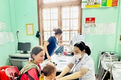 Đề xuất phụ cấp 80% để thu hút nhân lực y tế về vùng khó khăn