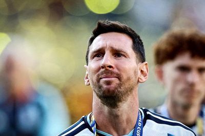 Argentina vinh danh Messi