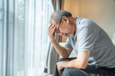 Khoảng trống người cao tuổi phải đối mặt khi mất đi bạn đời
