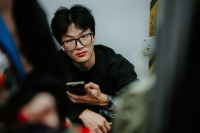 Giới trẻ Trung Quốc hụt hẫng vì người yêu AI 'bốc hơi'
