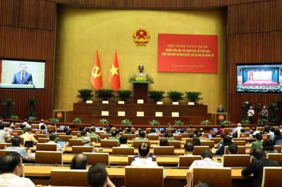 Thống nhất nhận thức, nắm vững điểm mới và mối quan hệ hữu cơ giữa các nghị quyết, chỉ thị của Bộ Chính trị