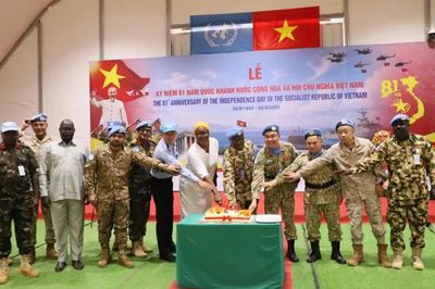 Lực lượng mũ nồi xanh Việt Nam mừng Tết Độc lập tại Abyei
