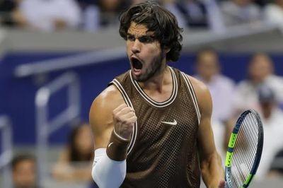Alcaraz ngược dòng vào vòng 3 US Open 2026