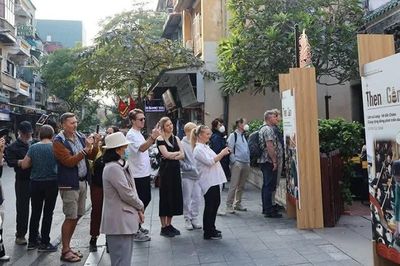 8 tháng qua, khách quốc tế đến Việt Nam đạt 15,9 triệu lượt người