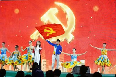 Cần Thơ kể chuyện miền sông nước bằng âm nhạc và thời trang