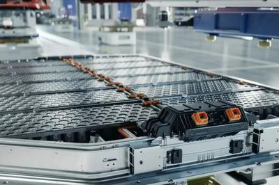 Trung Quốc thúc đẩy tiêu chuẩn pin trạng thái rắn cho xe điện toàn cầu