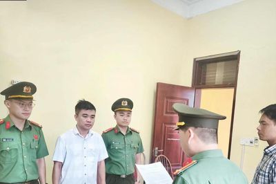 Khởi tố đối tượng lạm quyền trong khi thi hành công vụ tại Tuyên Quang