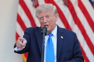 Tổng thống Mỹ Trump đề xuất đổi tên eo biển Hormuz thành 'eo biển Trump'