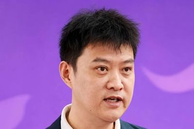 MC Thư Khải đột tử tại đài truyền hình