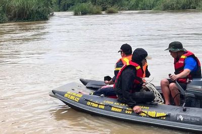 Tìm thấy thi thể nữ sinh rơi xuống sông