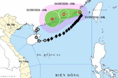 Bão Saudel vượt 23 độ Vĩ Bắc, di chuyển ra ngoài Biển Đông