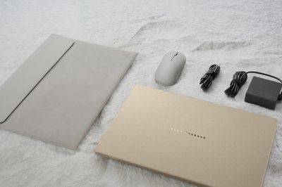 Laptop OLED 16 inch nhẹ chỉ 1,2 kg - lời giải cho bài toán làm việc di động