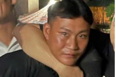 Bắt giữ kẻ cầm dao dọa giết nhân viên siêu thị ở Hà Nội để cướp tài sản