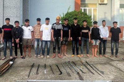 Ngăn chặn vụ hơn 40 thanh thiếu niên mang dao, kiếm đến điểm hẹn 'hỗn chiến'