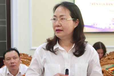 TPHCM lý giải việc chưa ủy quyền tuyển giáo viên cho cấp xã