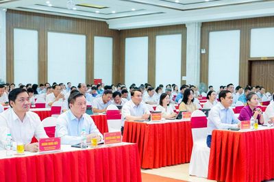 Hội nghị toàn quốc quán triệt và triển khai một số nghị quyết, chỉ thị của Bộ Chính trị