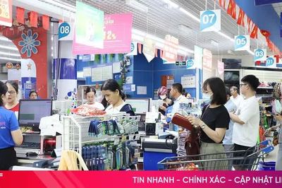 Dịch vụ sôi động, sức mua hàng hóa tăng cao trong kỳ nghỉ lễ Quốc khánh
