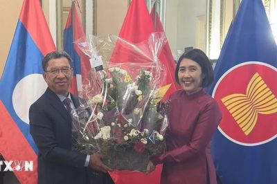Đại sứ quán Lào tại Vương quốc Bỉ chúc mừng Quốc khánh Việt Nam
