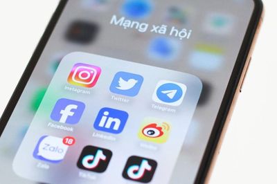 Chủ tài khoản mạng xã hội từ 1 triệu người theo dõi có thể sẽ phải khai báo