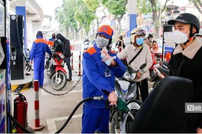 Giá xăng hôm nay (3/9), tăng hơn 700 đồng/lít