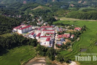 Chung tay làm đẹp ngôi trường mới nơi biên giới Yên Khương