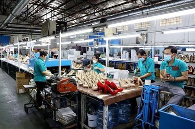 Hơn 157.000 doanh nghiệp rút lui khỏi thị trường trong 8 tháng