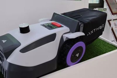 Robot Trung Quốc đổ bộ châu Âu