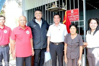Những mái nhà dựng lại cuộc sống