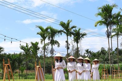 Gần 20.000 lượt khách đến Hội làng Lộc Yên