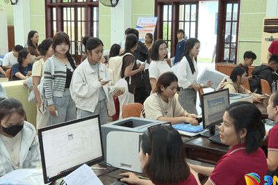 Trường Đại học Quảng Nam đón gần 1.100 tân sinh viên nhập học