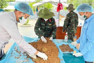 Xuyên lễ lấy mẫu sinh phẩm hài cốt liệt sĩ phục vụ giám định ADN