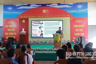 Trên 330 cán bộ, giáo viên và học sinh được tuyên truyền các quy định về an toàn giao thông