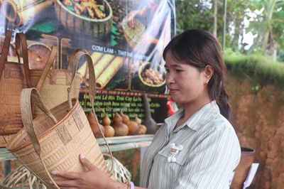 Những đôi tay giữ nghề truyền thống