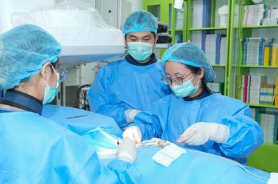 Người bệnh vơi nỗi lo khi Việt Đức, Bạch Mai 'hai là một'