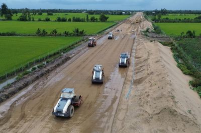 Khơi thông 'mạch máu' giao thông qua Đồng Tháp đi miền Tây